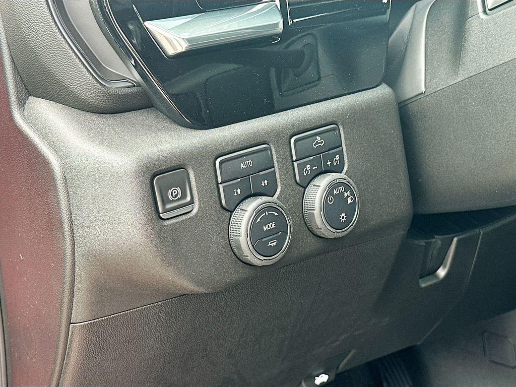new 2025 Chevrolet Silverado 1500 car, priced at $52,595