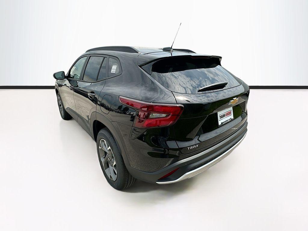 new 2025 Chevrolet Trax car, priced at $25,750