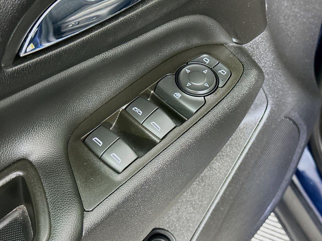 used 2023 Chevrolet Equinox car, priced at $20,300