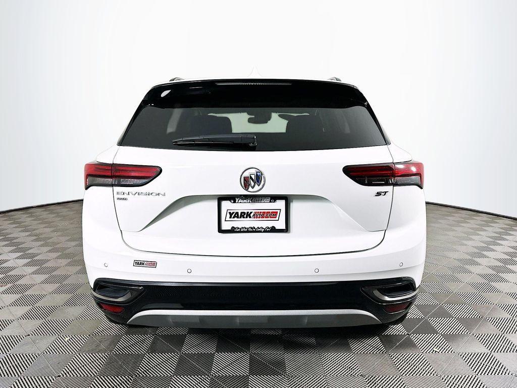 used 2022 Buick Envision car, priced at $27,000