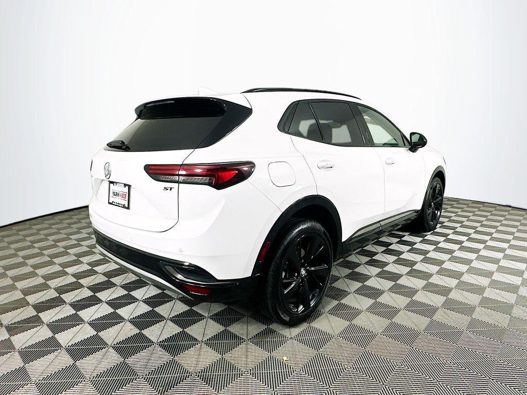 used 2022 Buick Envision car, priced at $27,000