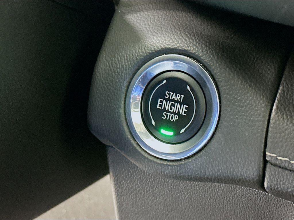 used 2022 Buick Envision car, priced at $27,000