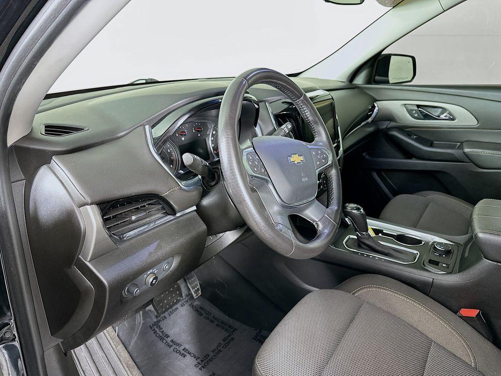 used 2020 Chevrolet Traverse car, priced at $20,833