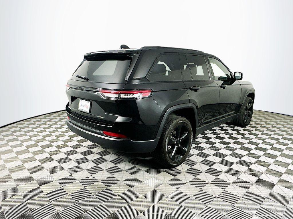 used 2023 Jeep Grand Cherokee car, priced at $34,374