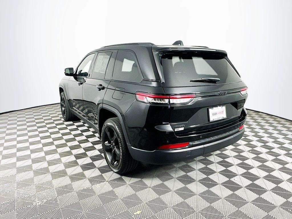 used 2023 Jeep Grand Cherokee car, priced at $34,374