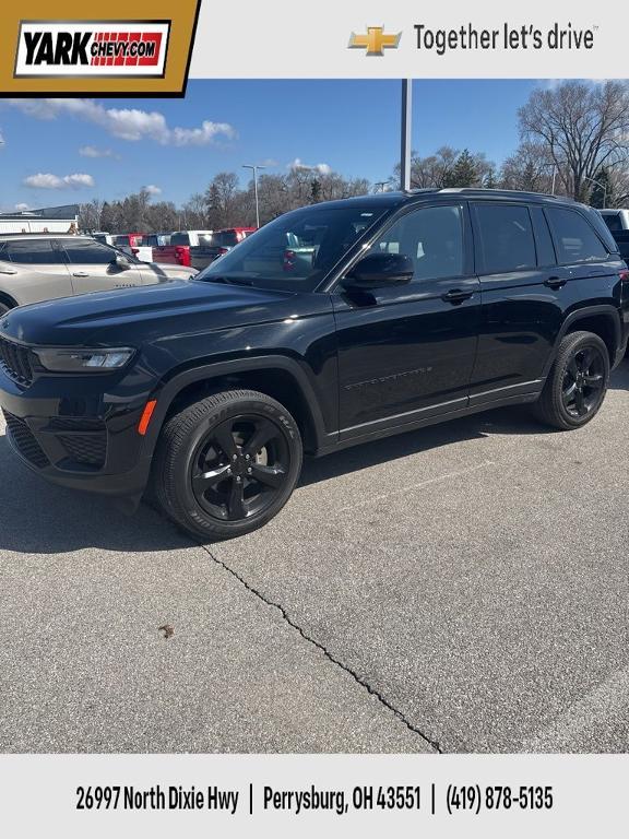 used 2023 Jeep Grand Cherokee car, priced at $34,374