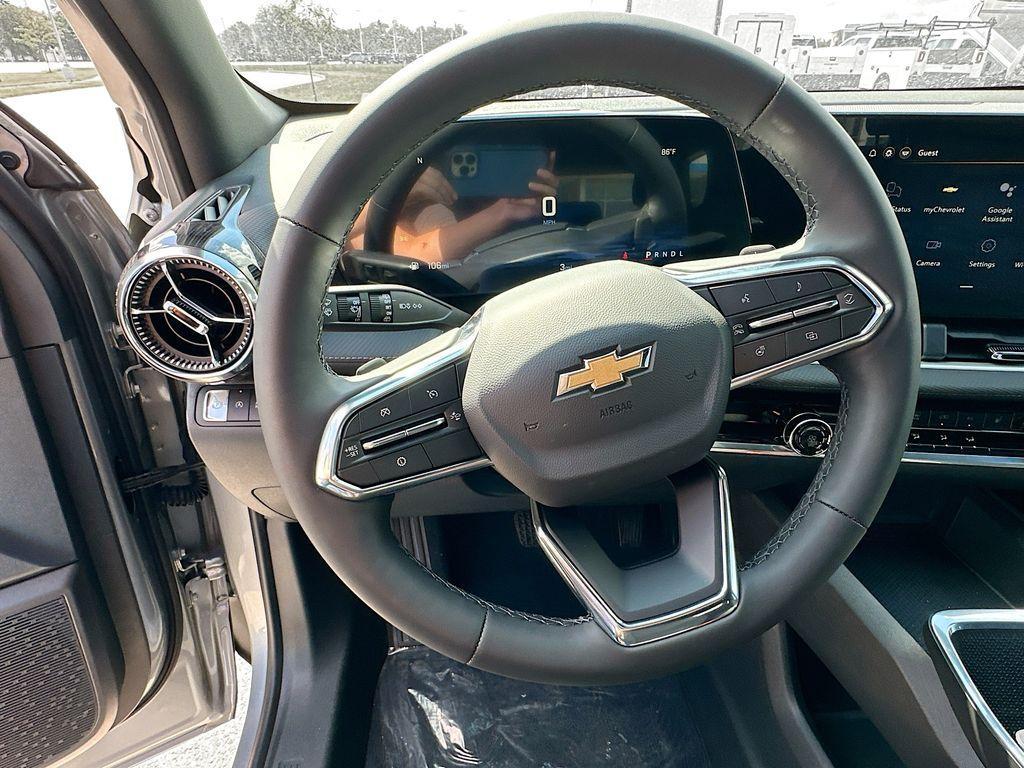 new 2026 Chevrolet Equinox car, priced at $30,235