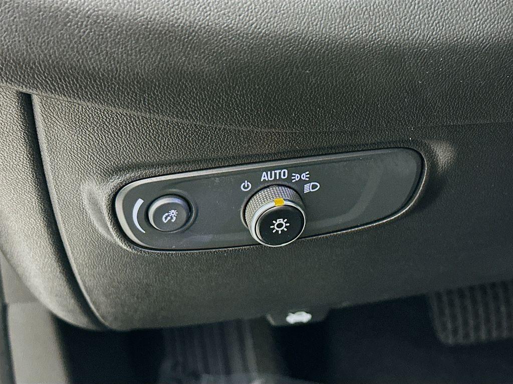 used 2022 Chevrolet Equinox car, priced at $21,794