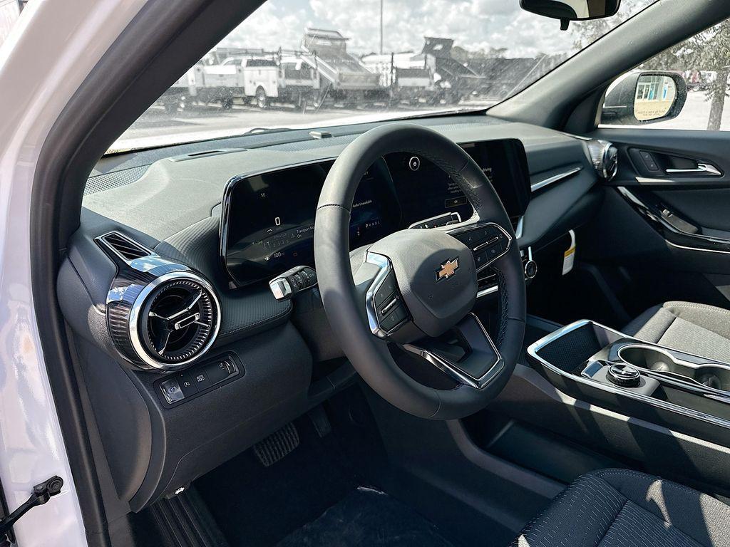 new 2026 Chevrolet Equinox car, priced at $30,235