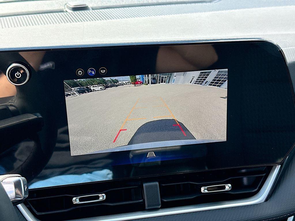 new 2026 Chevrolet Equinox car, priced at $30,235