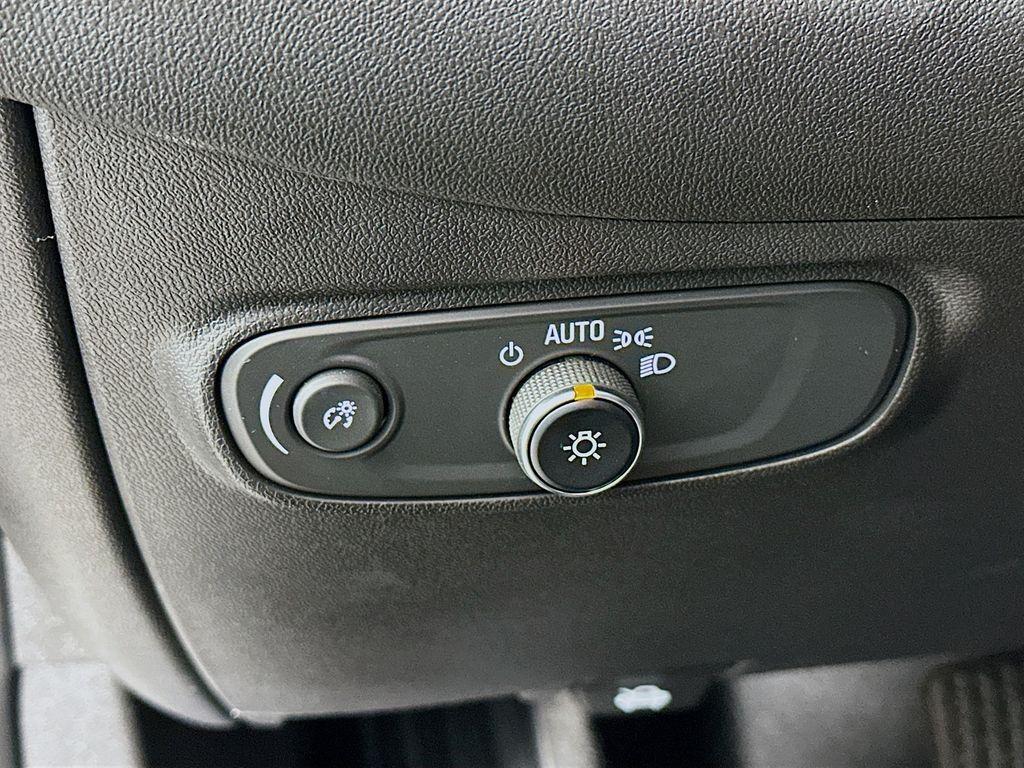 used 2022 Chevrolet Equinox car, priced at $17,100