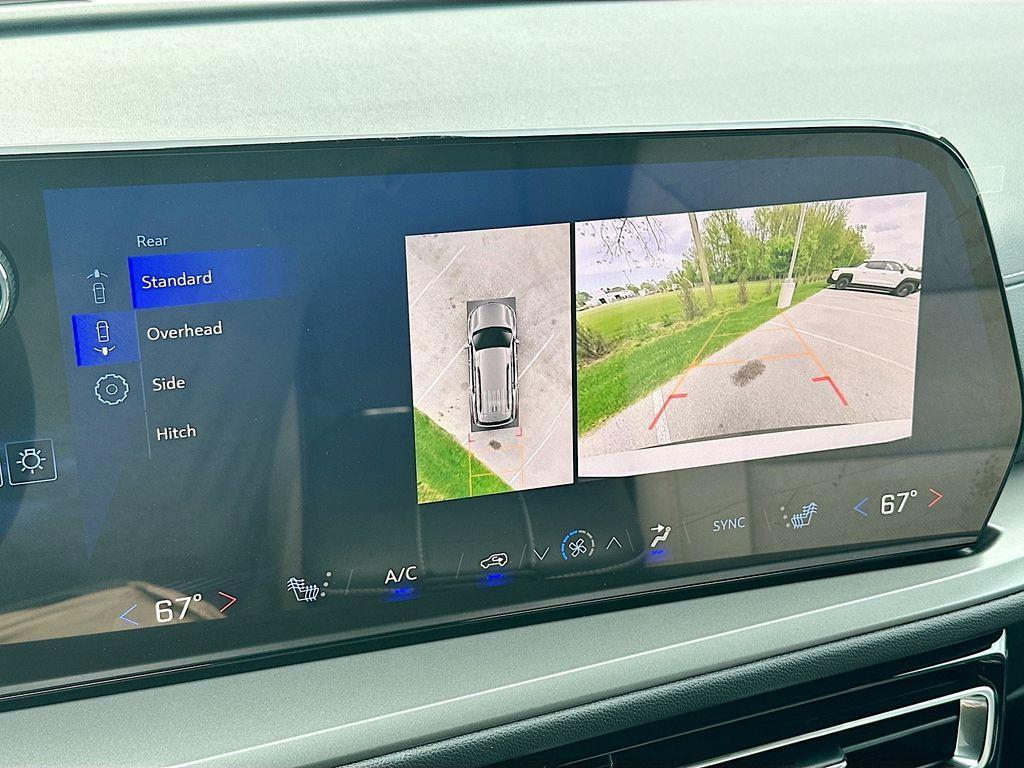 new 2025 Chevrolet Traverse car, priced at $43,045