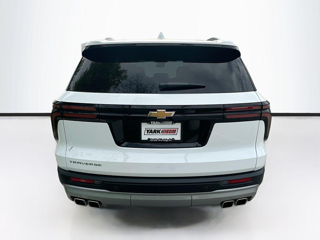 new 2025 Chevrolet Traverse car, priced at $43,045