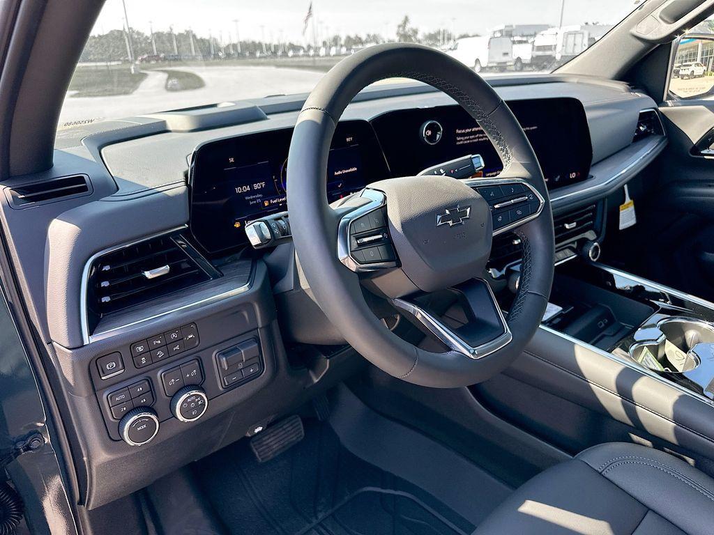 new 2025 Chevrolet Suburban car, priced at $79,680