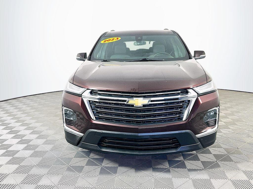 used 2023 Chevrolet Traverse car, priced at $29,998