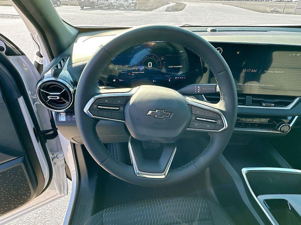 new 2025 Chevrolet Equinox car, priced at $32,125
