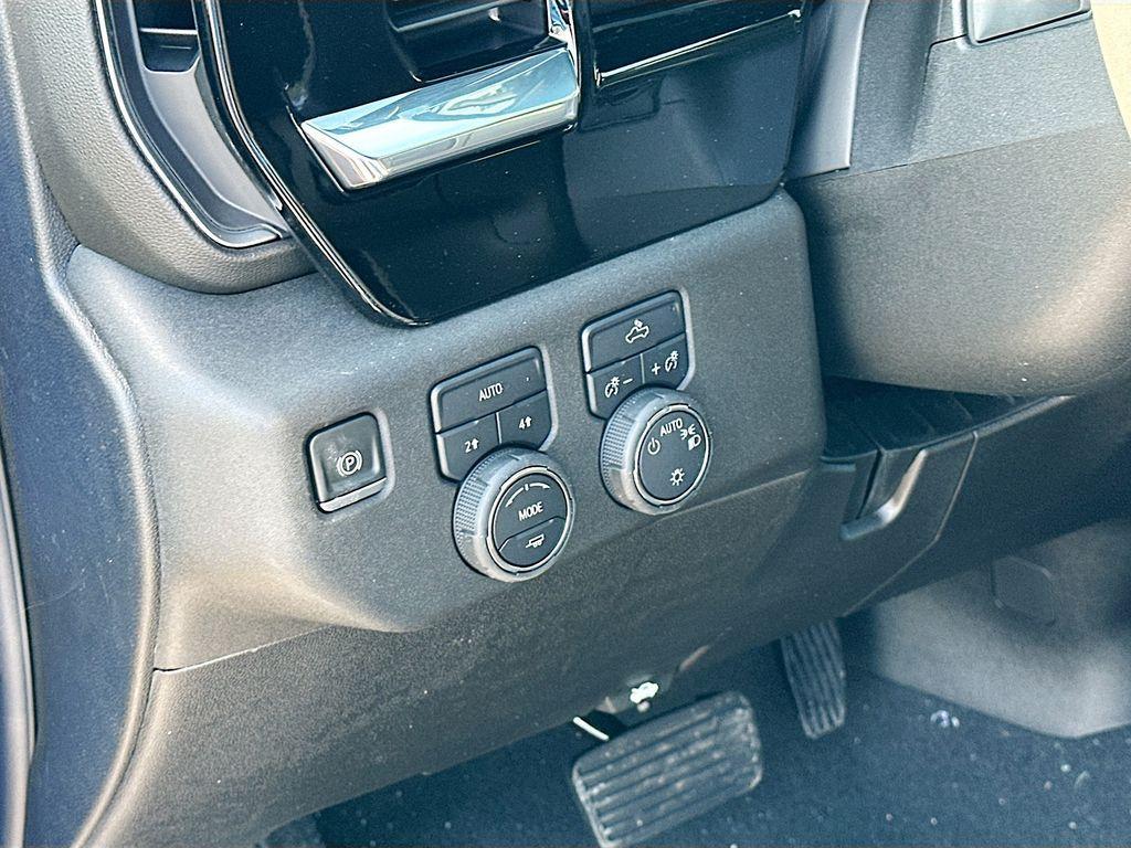 new 2025 Chevrolet Silverado 1500 car, priced at $52,790