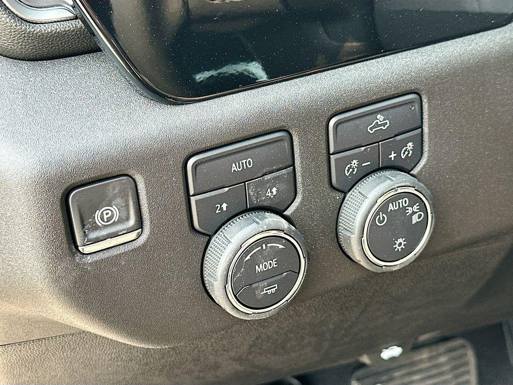 new 2025 Chevrolet Silverado 1500 car, priced at $52,595