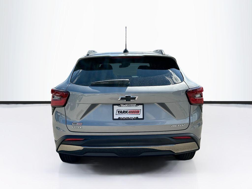 new 2025 Chevrolet Trax car, priced at $26,955