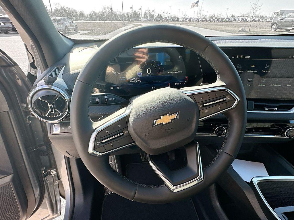 new 2025 Chevrolet Equinox car, priced at $31,490
