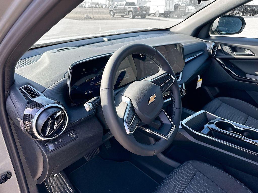 new 2025 Chevrolet Equinox car, priced at $31,490