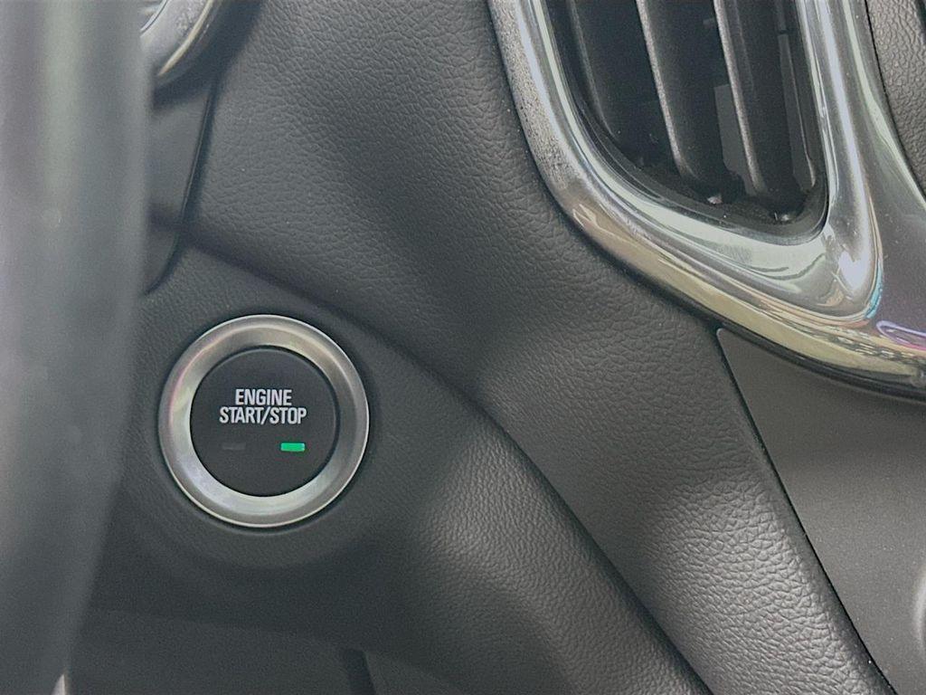 used 2022 Chevrolet Equinox car, priced at $23,876