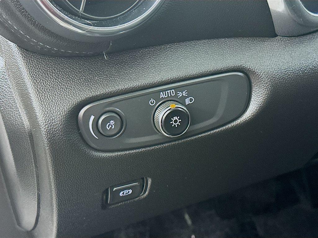 used 2022 Chevrolet Blazer car, priced at $25,000