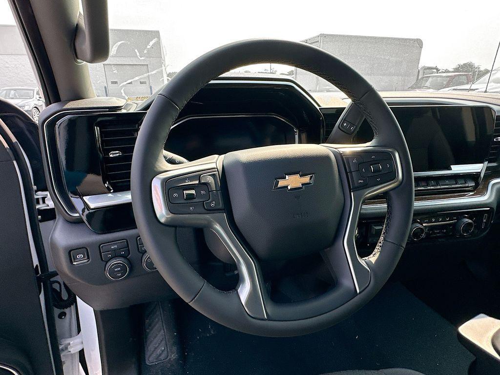 new 2025 Chevrolet Silverado 1500 car, priced at $52,595