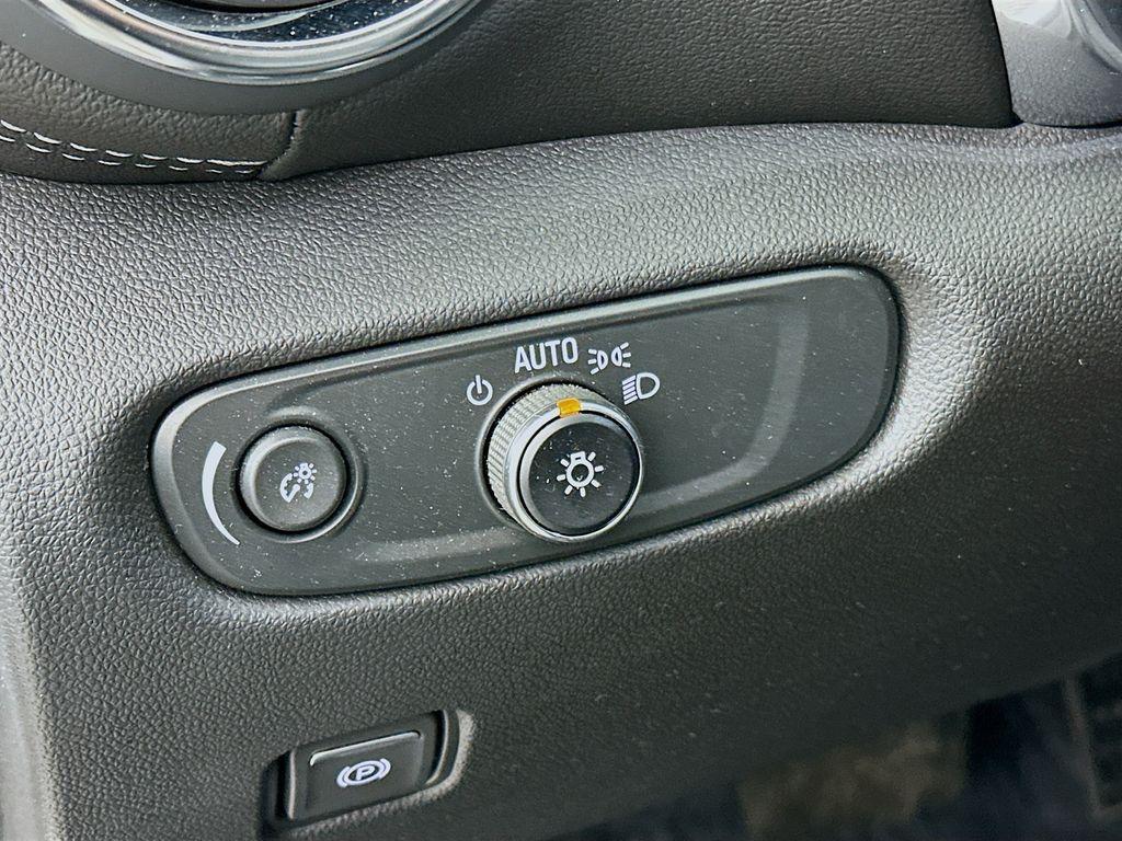 used 2024 Chevrolet Blazer car, priced at $25,487