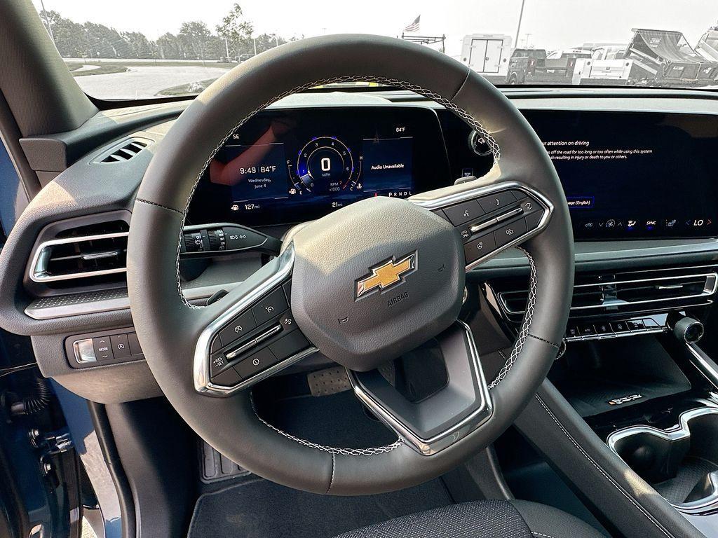 new 2025 Chevrolet Traverse car, priced at $42,490