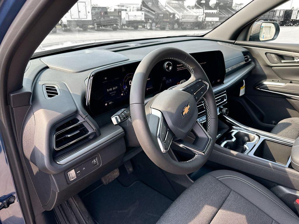 new 2025 Chevrolet Traverse car, priced at $42,490