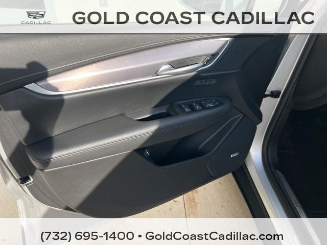 used 2017 Cadillac XT5 car, priced at $16,880