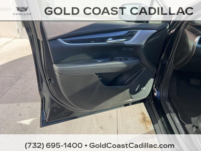 used 2022 Cadillac XT5 car, priced at $31,990