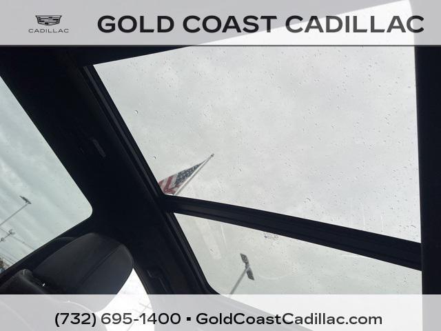 used 2022 Cadillac Escalade ESV car, priced at $54,980