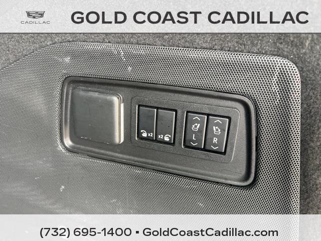 used 2022 Cadillac Escalade ESV car, priced at $54,980
