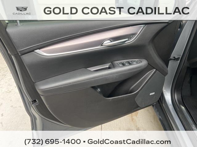 used 2022 Cadillac XT5 car, priced at $26,880