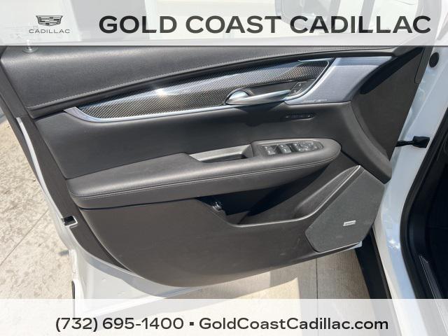 used 2022 Cadillac XT5 car, priced at $36,990