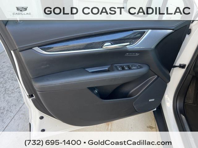 used 2022 Cadillac XT5 car, priced at $32,770