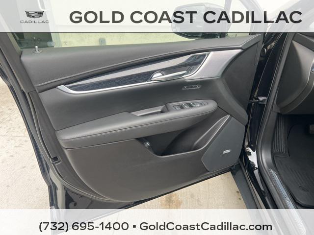 used 2022 Cadillac XT5 car, priced at $34,990