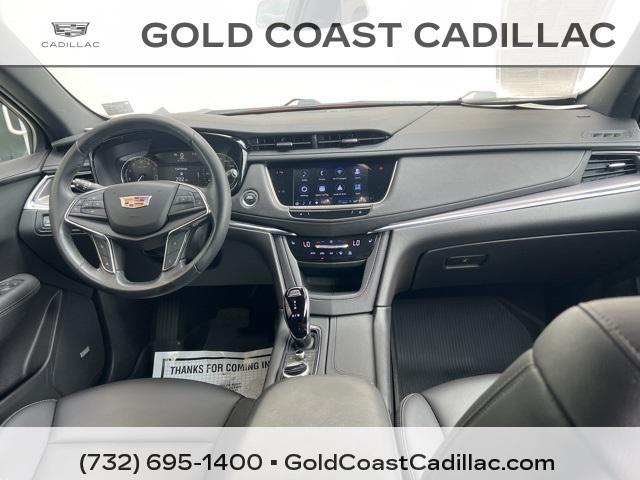 used 2022 Cadillac XT5 car, priced at $25,660
