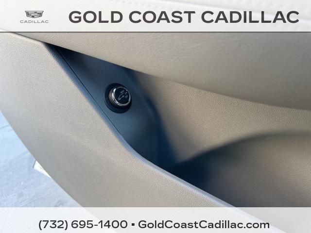 used 2022 Cadillac XT5 car, priced at $31,870