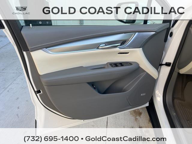 used 2022 Cadillac XT5 car, priced at $31,870