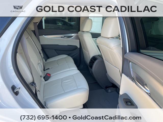 used 2022 Cadillac XT5 car, priced at $31,870