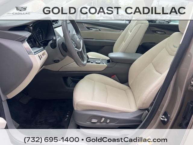 used 2023 Cadillac XT5 car, priced at $34,880