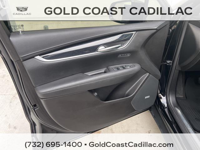 used 2022 Cadillac XT5 car, priced at $31,270