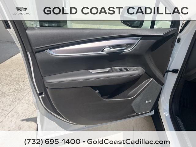 used 2022 Cadillac XT5 car, priced at $27,290