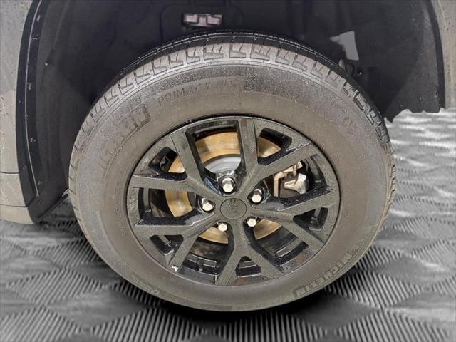 used 2024 Jeep Grand Cherokee L car, priced at $35,273