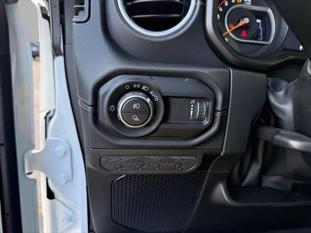 new 2025 Jeep Gladiator car, priced at $41,410