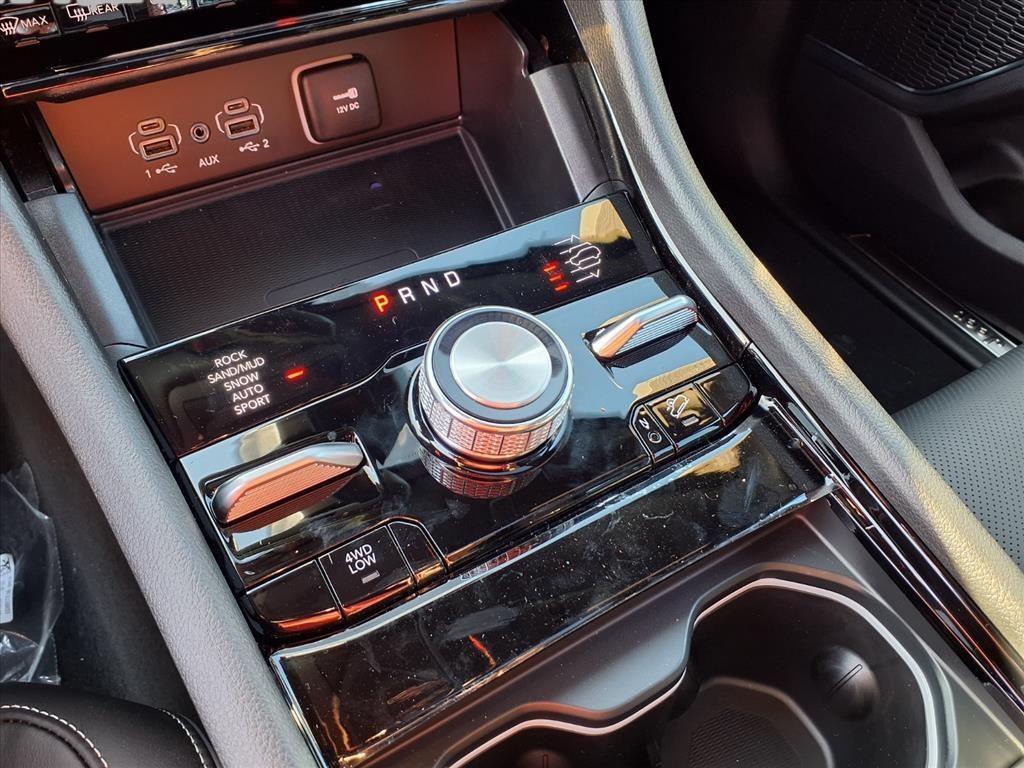 new 2025 Jeep Grand Cherokee L car, priced at $58,359