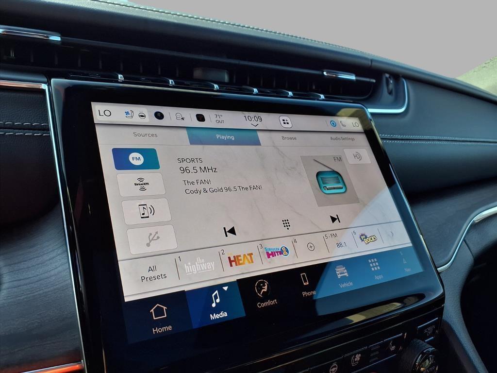 new 2025 Jeep Grand Cherokee L car, priced at $58,359